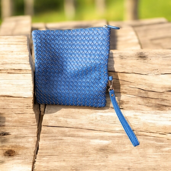 Vegan Woven Foldover Clutch - Picture 2 of 8